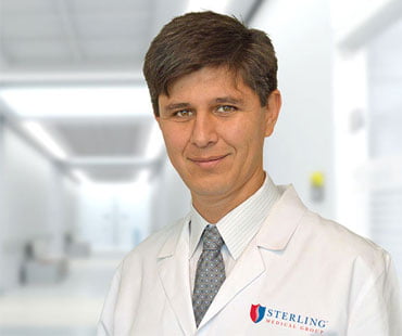Orthopedic Surgeon Dr Richard Valenzuela
